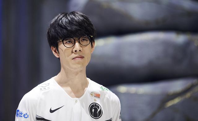 场逼抢的侵 场逼抢的侵